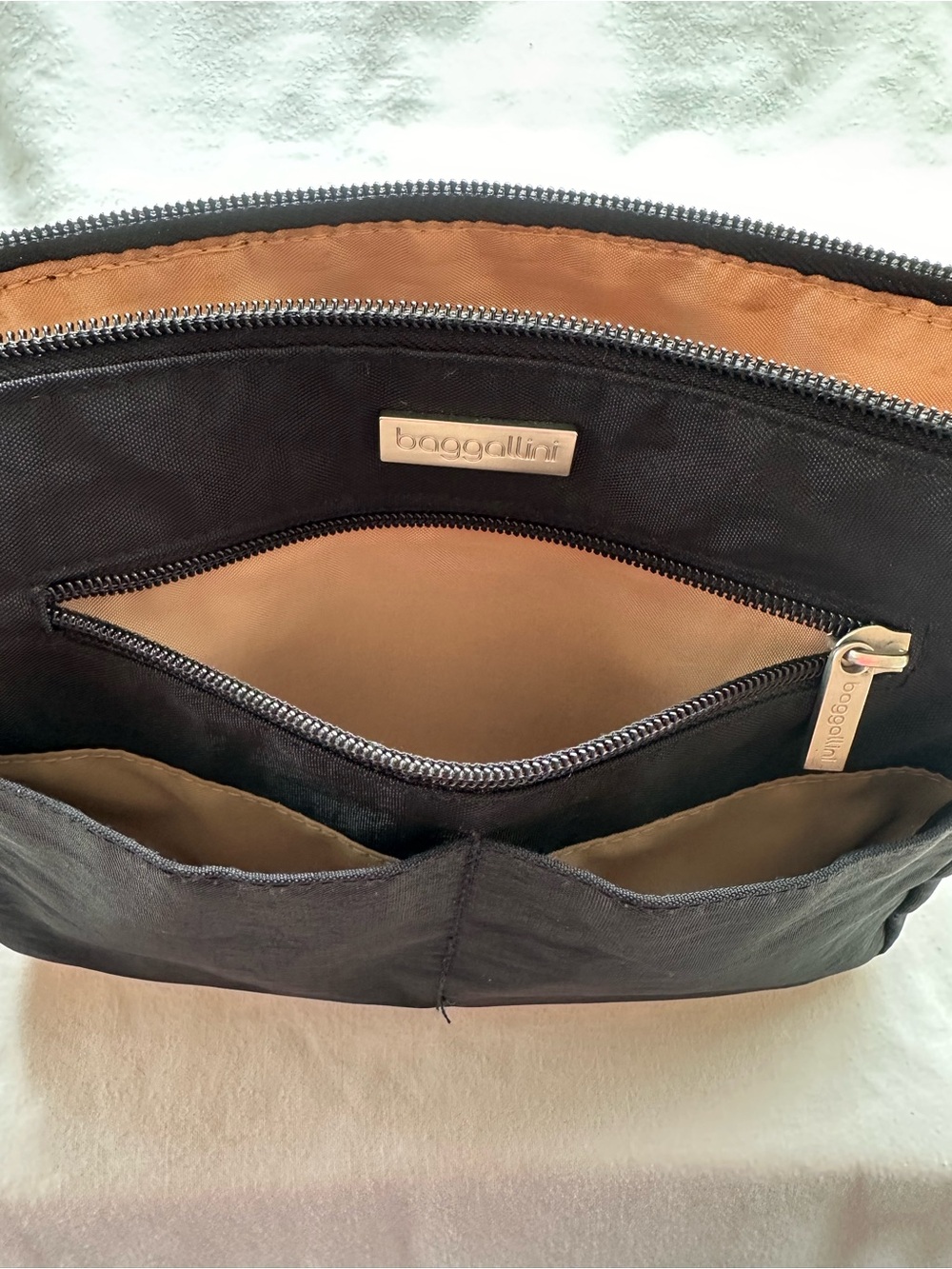 Baggallini Black Crossbody Organizer with Silver Accents - Picture 9 of 9